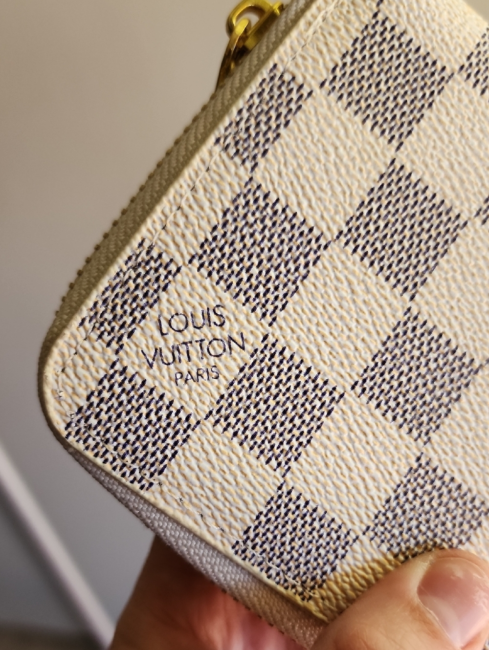 NWOT! "Louis Vuitton" Zippy Wallet ๐ - Picture 2 of 16